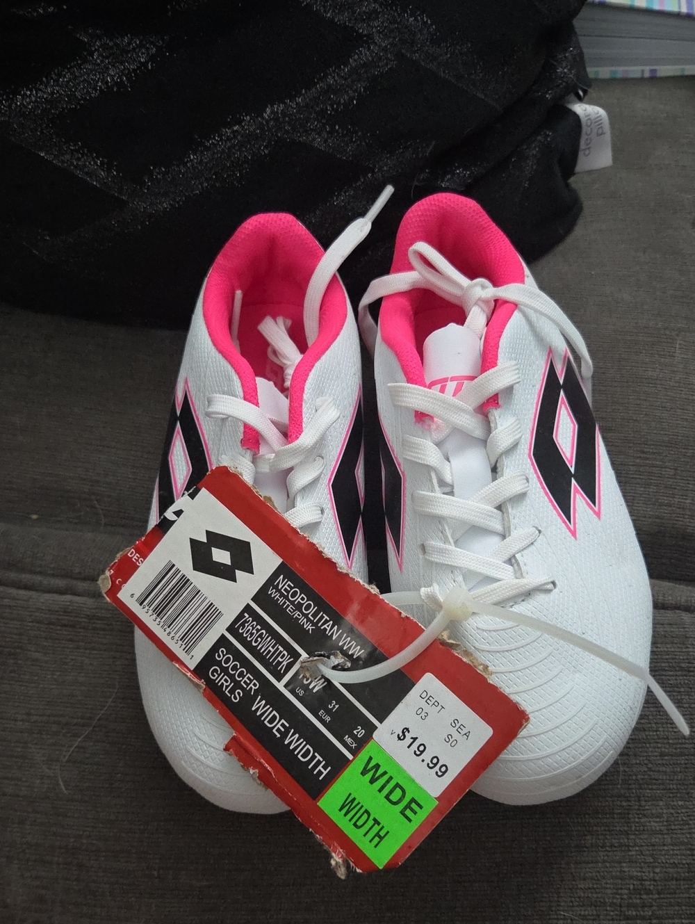 OTTO White and Hot Pink Girls' Soccer Cleats - Size 13W